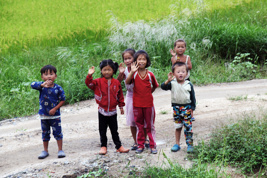 北朝鮮の子供達